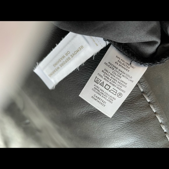 Black velvet pull on pants with side pockets. - Picture 6 of 6